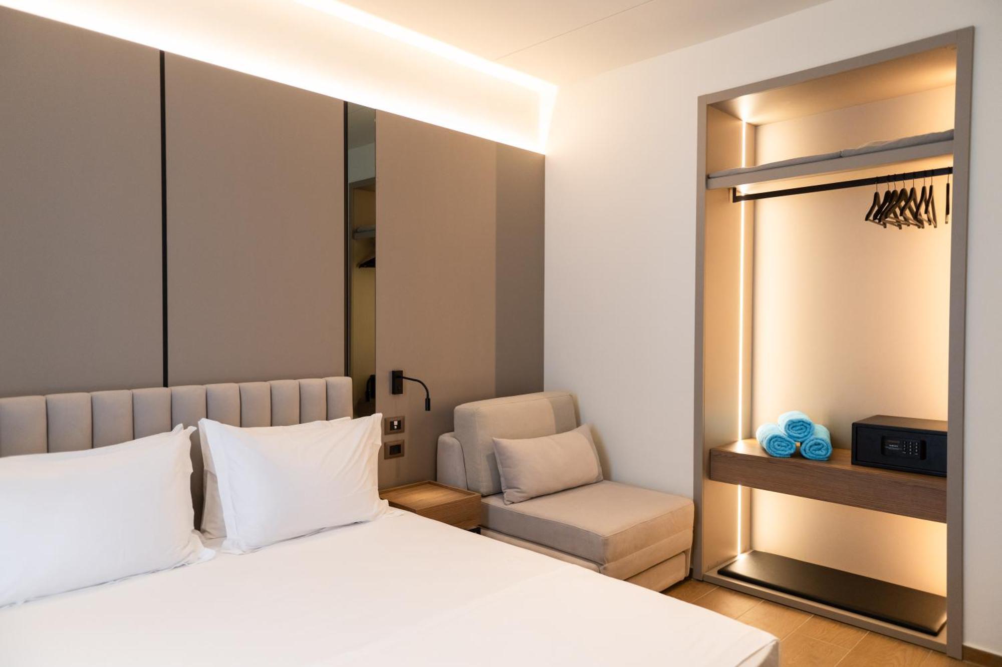 Jost Caravel Otel Radhimë Dış mekan fotoğraf