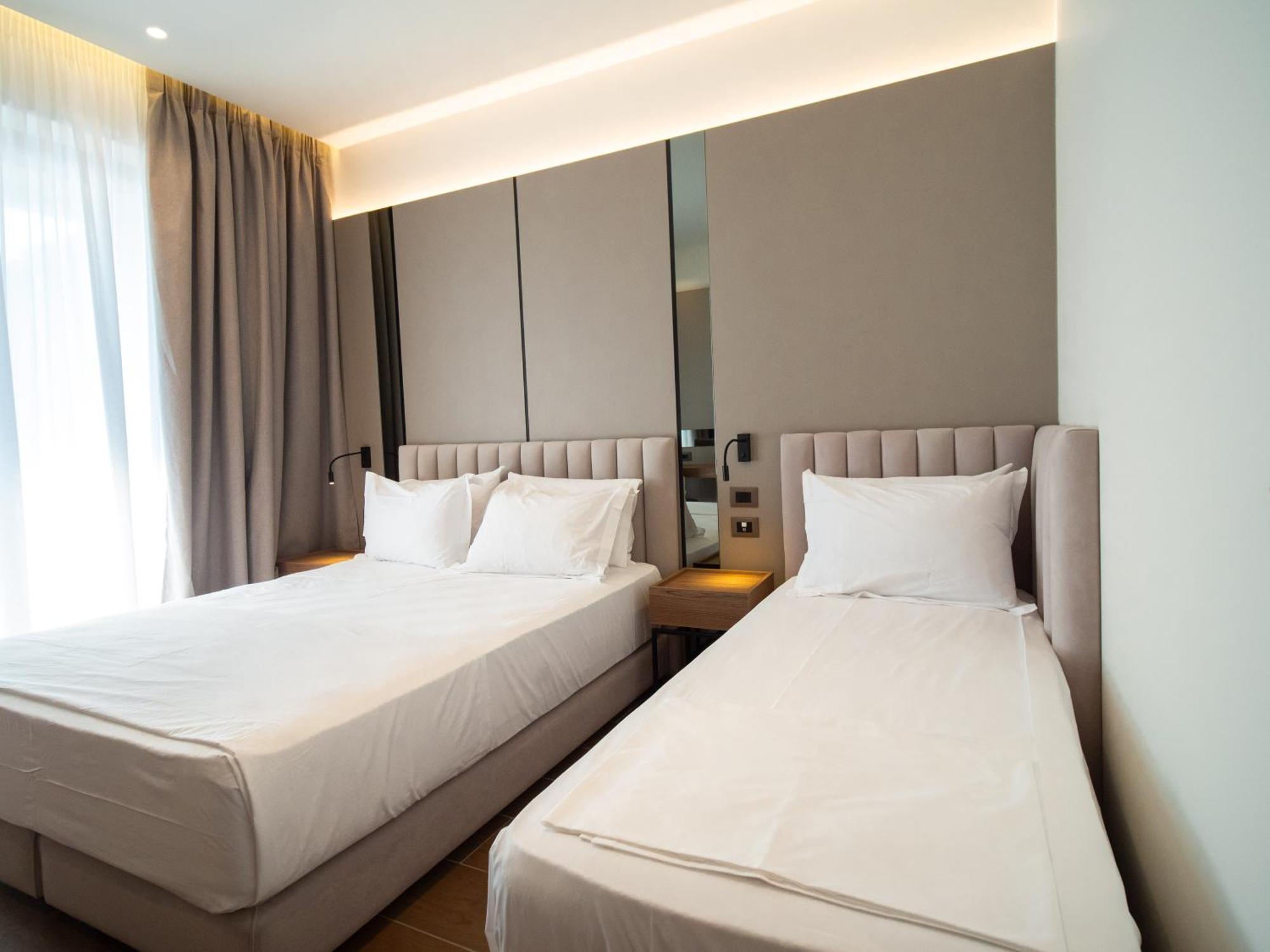 Jost Caravel Otel Radhimë Dış mekan fotoğraf